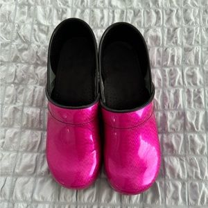 Sanita nursing clogs